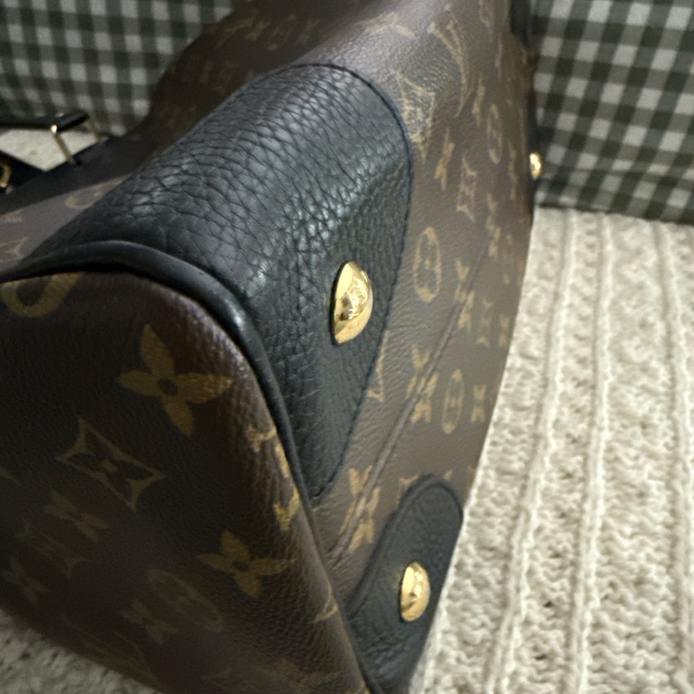 Louis Vuitton Retiro NM Monogram Satchel - Picture 8 of 16